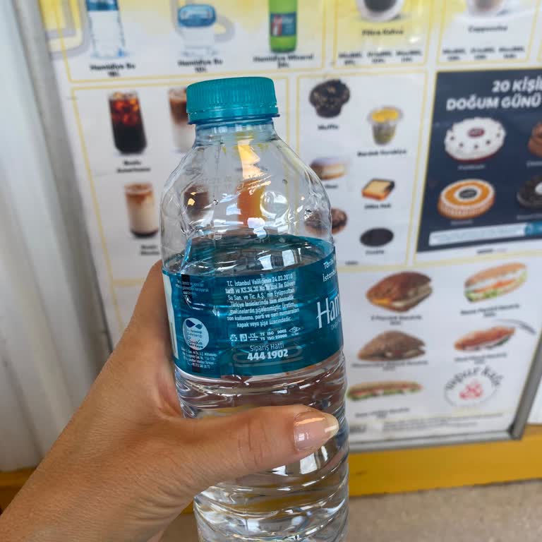Hamidiye Su Şişesinde Mazot Kokusu Ve Sağlık Riski