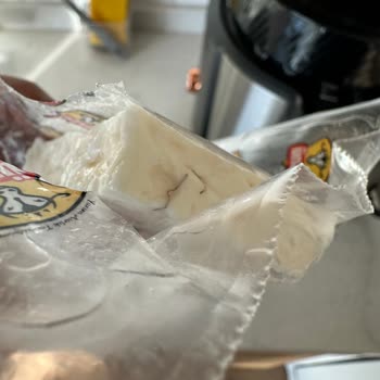 Migros Şubesinde Satılan Dilimli Vakumlu Peynirde Yabancı Madde