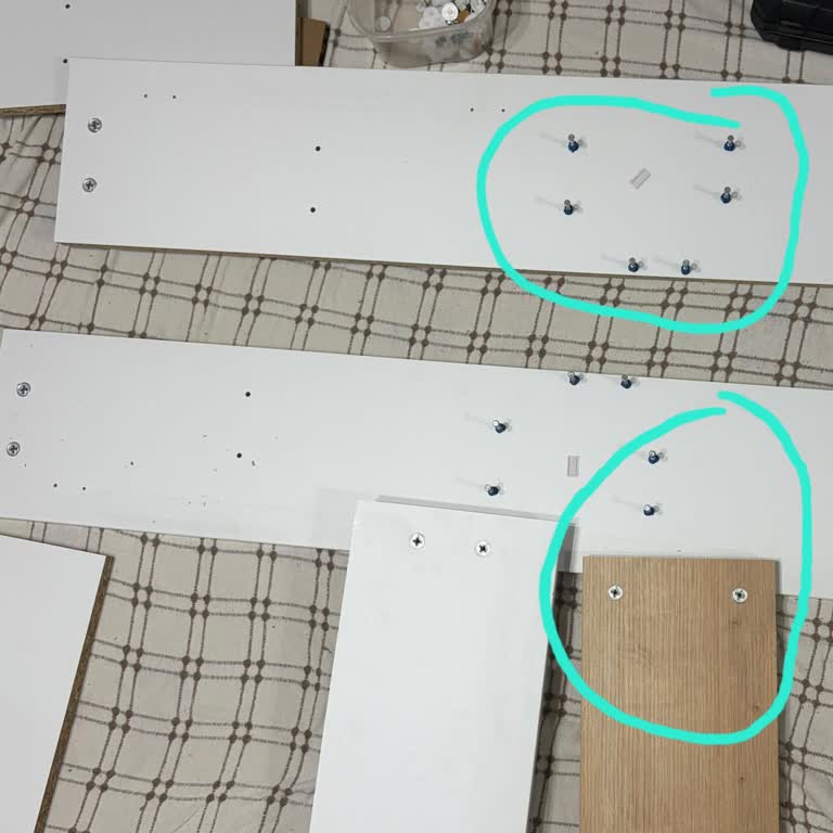 Hatalı Parçalar Nedeniyle Kurulamayan Kahve Köşesi Dolabı İçin Acil Çözüm İstiyorum