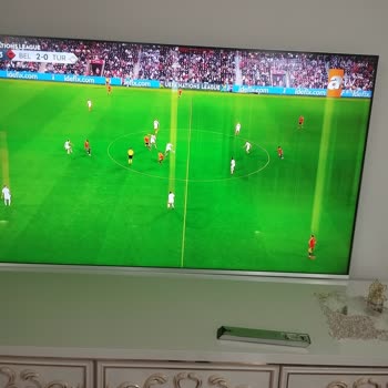 Philips Televizyonumda Ayıplı Ürün Nedeniyle Görüntü Çizgileri Belirdi