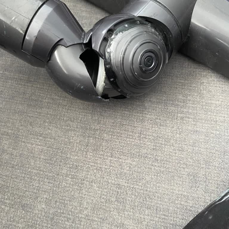 Dyson V11 Başlık Parçasının Erken Kırılması Ve Garanti Dışı Destek Reddi