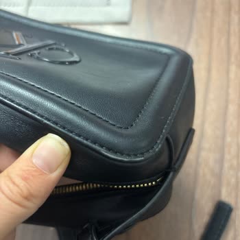 2 Yıllık Garanti Kapsamında Deri Dökülen Çanta Kabul Edilemez