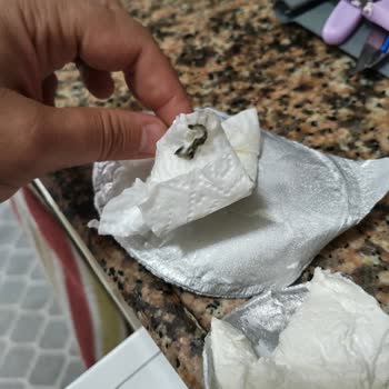 Kapak Sorunu Ve Mantar Görünen Bozulmuş Labne