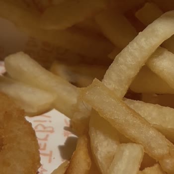 Patates Kızartmasında Kıl: Hijyen Sorunu Ve Ücret İadesi Talebi
