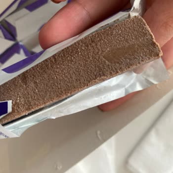 Milka Milkinis Çikolatasının Pütürlü Yüzeyi Sebebiyle İade Talebi
