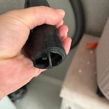 Bissell Halı Yıkama Makinesinin Kırılan Parçaları İçin Ücretsiz Yedek Parça Talebi