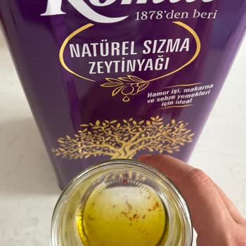 Komili Zeytinyağında Görünür Tortu Ve Siyah Partiküller