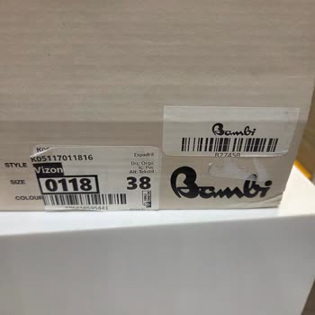 Sandalet Tabanı Sürekli Açılıyor, Mağaza Sadece Yapıştırıyor Ve Çözüm Sunmuyor