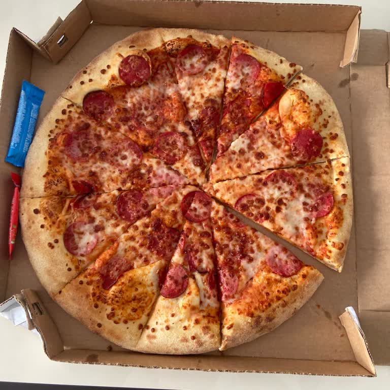 Ödenen Sarımsaklı İnce Kenar Ve Domino’s Sos Tekrarlanan Şekilde Eklenmiyor