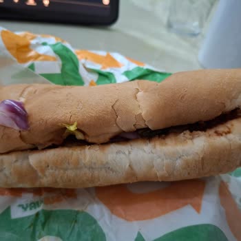 Subway Şubesinde Etiket Fiyatı Ve Gerçek Ücret Arasındaki Fark Ve Kalitesiz Sandviç Şikayeti
