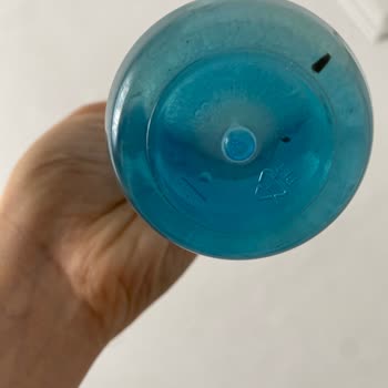 Uzun Son Kullanma Tarihine Rağmen Tonik İçindeki Siyah Tanecikler Ve Kaşıntı