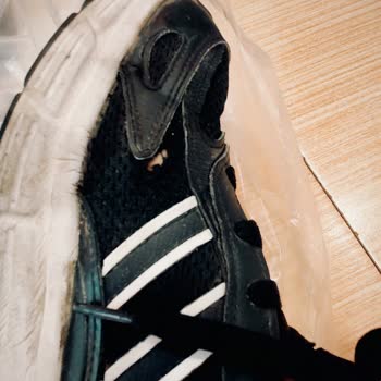 FLO Mağazasının Ayıplı Adidas Ayakkabıyı Üretim Hatası Olarak Reddi