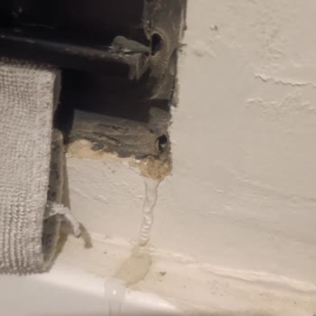 Garanti Dışı Ücret Talebi Ve Parça Beklemede Pimapen Pencerelerde Su Sızması