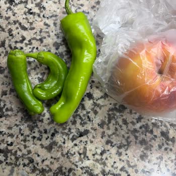 Eksik Şeftali Ve Kalitesiz Köy Biberi İçin Ücret İadesi Talebi Ve Destek Eksikliği