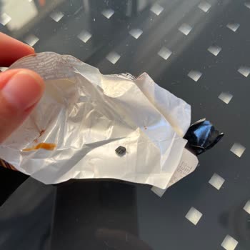 Ülker Metro Çikolatasında Plastik Parça Ve Sağlık Riski