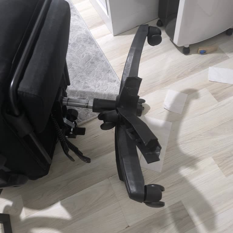 Dynamic Air Koltuğunun Ayağı Kırıldı Ve Satıcı Geri Dönüş Yapmadı