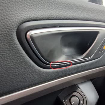 Seat Ateca Xperience Araçta Kapı Kolunda Hasar Ve Trim Sesi Çözülmedi