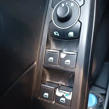 Garanti Kapsamındaki Ford Kuga Cam Tuşları Kırılması İçin Ücretsiz Onarım Talebi