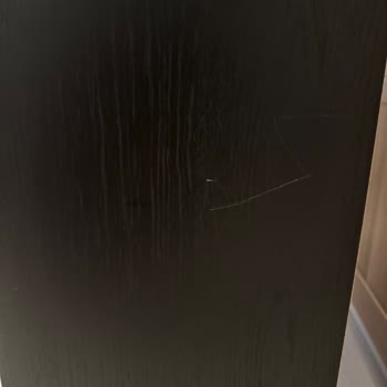 IKEA Ümraniye'de Defolu Billy Kitaplık Ve Cevapsız Müşteri Hizmetleri