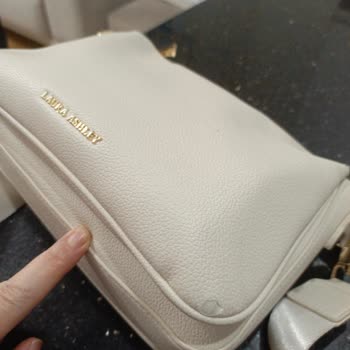 Laura Ashley Çantasının Kısa Sürede Deri Kabarması Ve Ayıplı Ürün Şikayeti