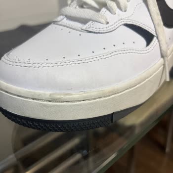 Nike Ayakkabısında Siyah Lekeler Ve Değişim Reddine Karşı İade Süreci