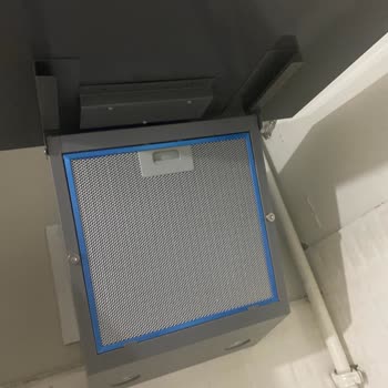 Davlumbaz Kapağının Amortisör Eksikliği Kullanım Konforunu Ve Güvenliğini Zedeliyor