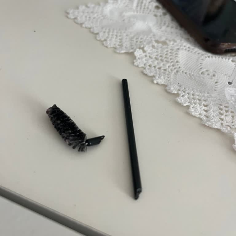 Trendyol Siparişindeki Kırılan Kaş Waxı Fırçasının Tek Parça Değişimi