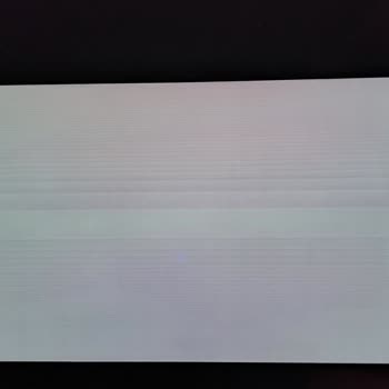 OLED TV'de Yatay Çizgiler Ve Uzun Servis Bekleyişi Değişim Talebi