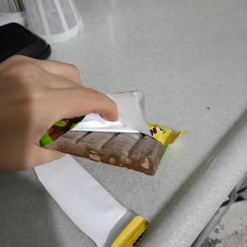 Ülker Çikolatalı Dolu Dolu Ürünün Bozuk Çıkması Ve Hijyen Endişesi