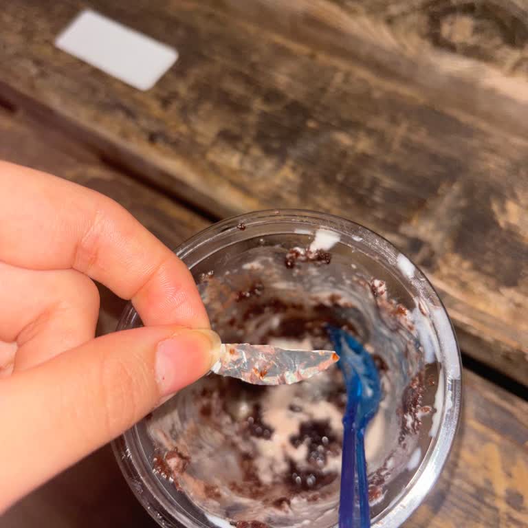 Burger King Sufle İçinde Alüminyum Folyo Parçası Çıktı Sağlık Riski Ve Güven Kaybı