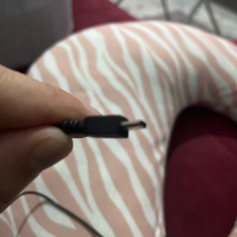Adaptör Olmadan Satılan Ürün, Şarj Kablosu Hemen Bozuldu