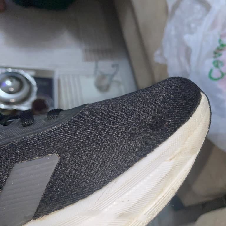 Adidas Galaxy Run Ayakkabısında Üretim Hatası Ve Çözüm Eksikliği