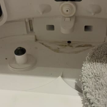 Servisten Kirli Ve Islak Dönen Robot Süpürge, Tekrar Tekrar Arıza Ve Çözüm Yok