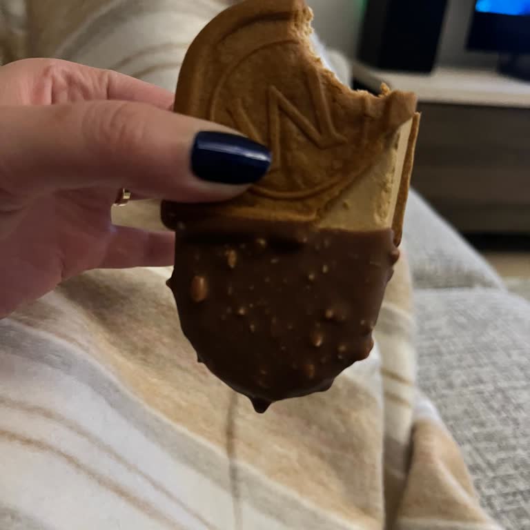 Magnum Dondurmasında Lotus Parçası Eksik, Kalite Sorunu