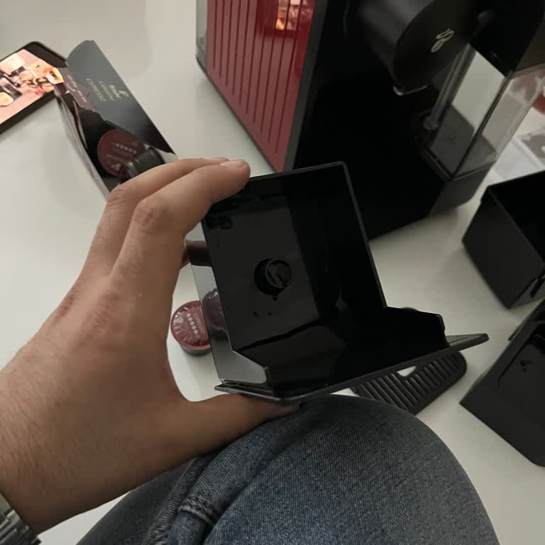 Media Markt’ta Kullanılmış Kahve Makinesi Sıfır Satışı Tüketiciyi Aldatıyor