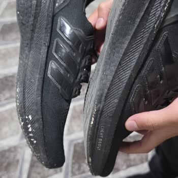 Adidas Ultraboost 5 Kısa Sürede Yırtıldı, Ücret İadesi Talebi