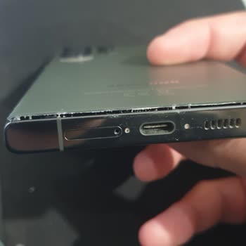 Samsung Galaxy S23 Ultra Pil Şişmesi Ve Ücretsiz Değişim Talebi