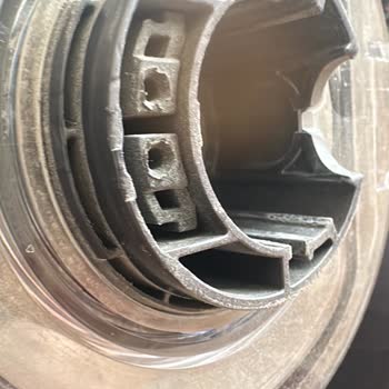 Dyson Servisi Ürünümde Hasar Yaptı, Garanti Kapsamında Parça Değişimi İstiyorum