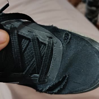 Skechers Ayakkabısındaki Yırtılma Ve Sökülme Sorunu İçin Ürün Değişimi Ve İade Talebi