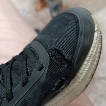 Skechers Ayakkabısındaki Yırtılma Ve Sökülme Sorunu İçin Ürün Değişimi Ve İade Talebi