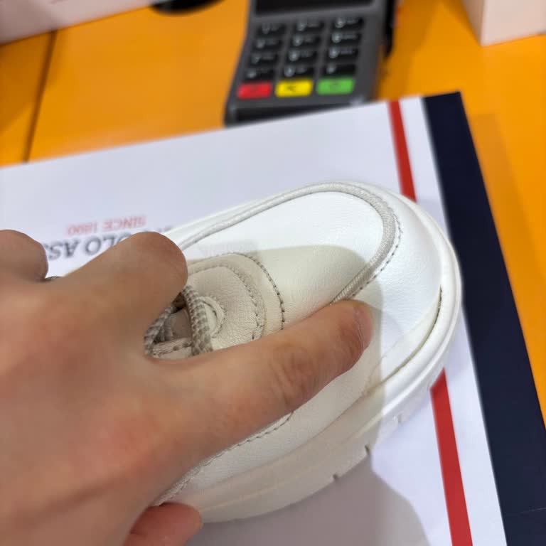 Açılan Ayakkabı İçin Üretim Hatası Reddine Karşı İade Talebi
