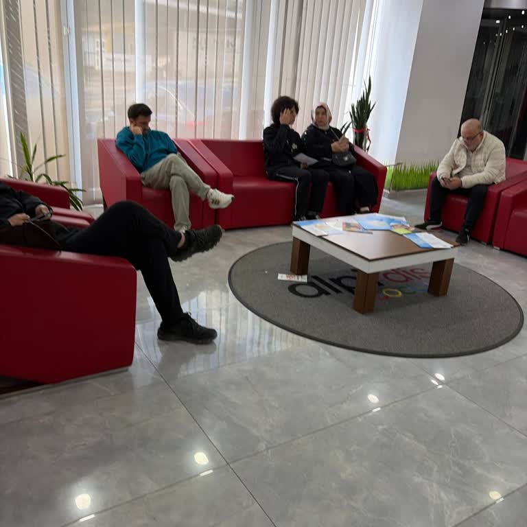 Randevu Saatine Uyumuna Rağmen Sekreterlerin İlgisizliği Ve Yanlış Yönlendirme
