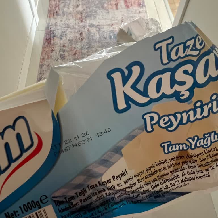 Netiz Gross'tan Bozuk Kaşar Peyniri İçin Ücret İadesi Talebi