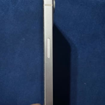 Yenilenmiş Telefonun Camı Kırıldı Ve Pil Şişti: 10 Bin TL Masraflı Mağduriyet