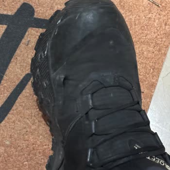 North Face Gore-Tex Özellikli Ayakkabının Su Geçirme Sorunu Ve Ücretsiz Değişim Talebi