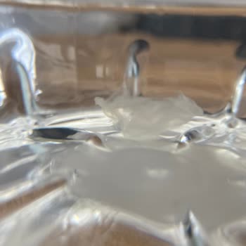 Ceysu Şişe Suyunda Plastik Kalıntı Görerek Güvenim Sarsıldı