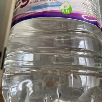 Ceysu Şişe Suyunda Plastik Kalıntı Görerek Güvenim Sarsıldı