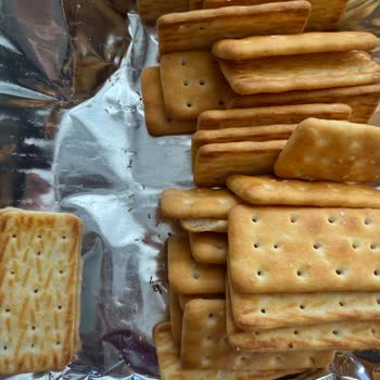 Marmaris Migros’ta Ülker Çizi Krakerde Ölü Karınca Ve Sağlık Riski
