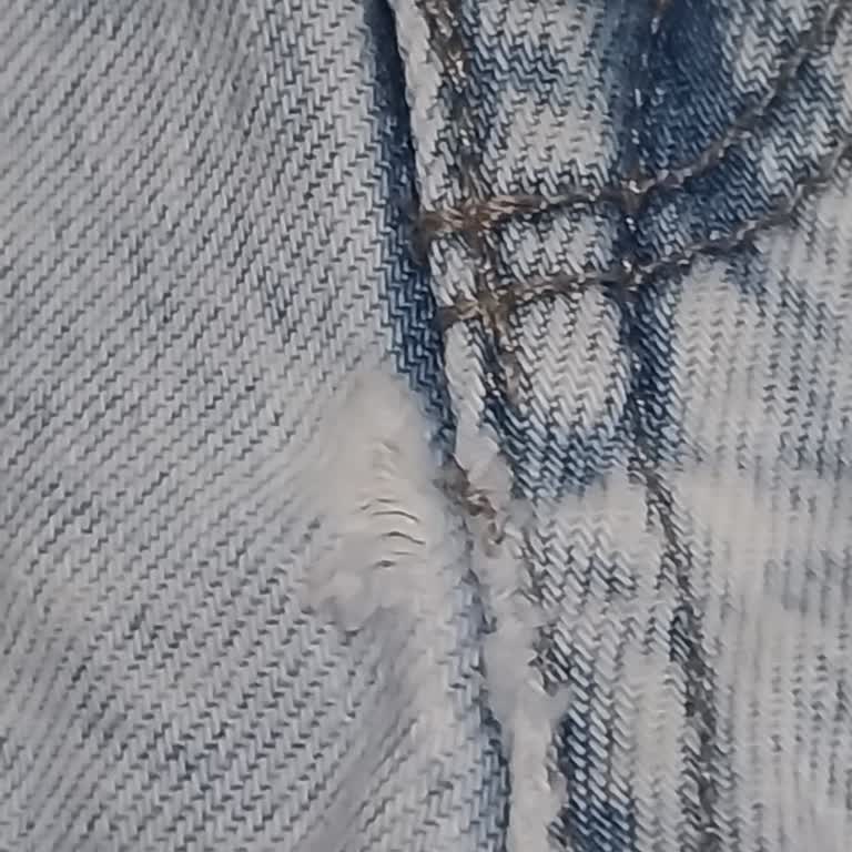 Mavi Pantolon Ağ Bölümünde Hızlı Aşınma Ve Kalite Sorunu