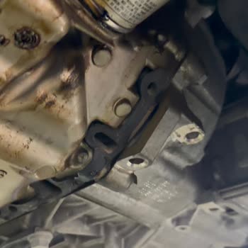 Skoda Yetkili Servisteki Yağ Filtresi Sıkılmaması Motor Yağ Sızıntısına Neden Oldu
